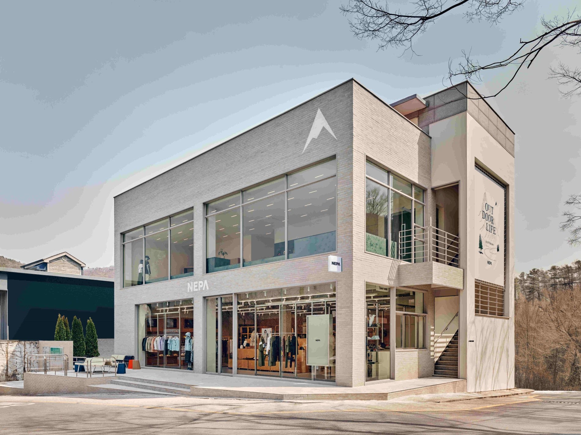 올 겨울 전략은 '스마트 테크' 네파, 프리미엄 아웃도어로 진화 89-Image